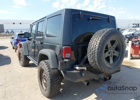 2016 Jeep Wrangler Unlimited Sport z USA, uszkodzony, nr VIN 1C4BJWDG2GL135554